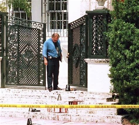 chia ha ucciso versace|The True Story of Gianni Versace's Murder .